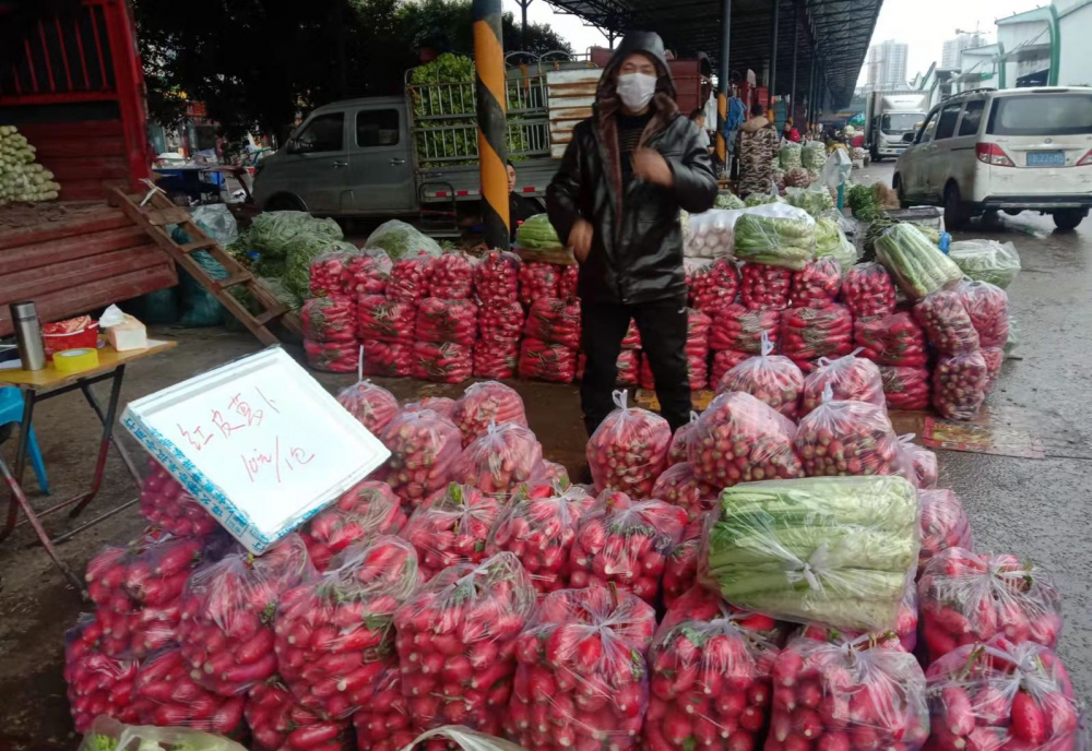 讓菜籃子拎得安心!重慶最大&ldquo;菜籃子&rdquo;農(nóng)產(chǎn)品日均進場2萬噸